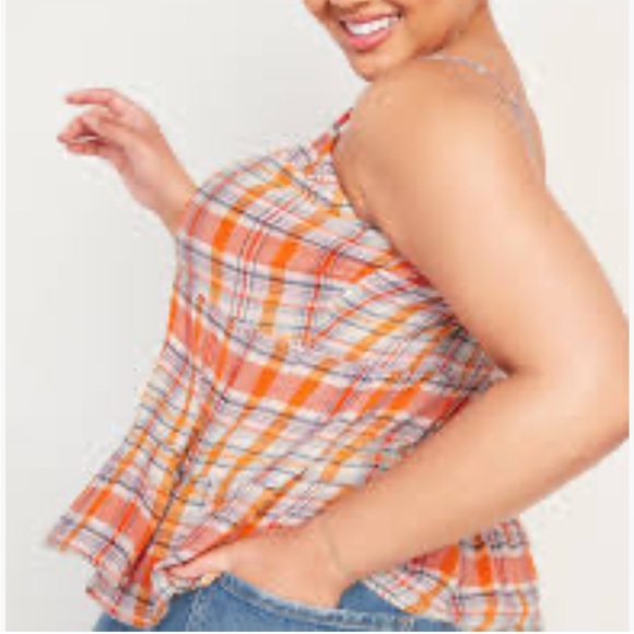 Old Navy Plaid Tie-Front Tiered Sleeveless Top - Picture 3 of 9